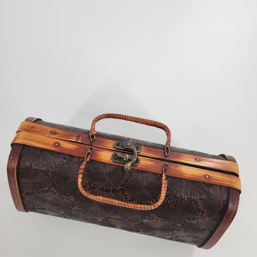Vintage Bamboo Barrel Handbag Floral Carved Clasp Closure - Picture 5 of 8